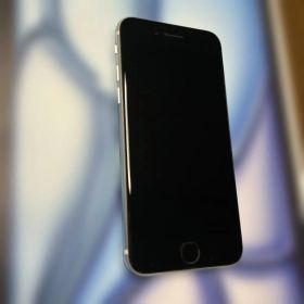 ❸iPhone SE 第2世代 64GB ホワイト SIMロックなし 86%