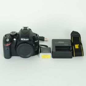 [美品 | シャッター数2,010回] Nikon D3200ボディ ブラック | ニコンFマウント