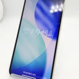 【中古】Apple docomo 【SIMフリー】 iPhone 13 128GB スターライト MLND3J/A【アリオ倉敷】保証期間１ヶ月【ランクB】