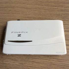 FUJIFILM FinePix Z950EXR 本体 ホワイト