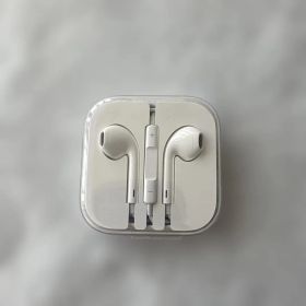未使用品Apple EarPods with 3.5mm Plug 本体