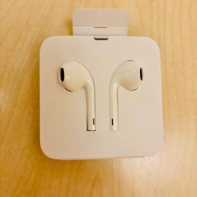 【純正】Apple EarPods with Lightning イヤホン