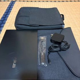 ASUS Zenbook 14 UM425I 傷汚れ無し 極美品 ジャンク扱い