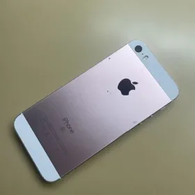 Apple iPhone SE(第1世代) 新品¥3,229 中古¥3,800 | 新品・中古の