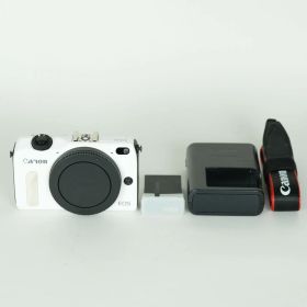 [良品] Canon EOS M2 ボディ ホワイト | キヤノンEF-Mマウント