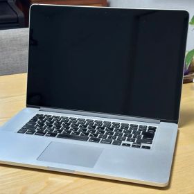 MacBook Pro 15インチ 2015 メモリ16GB 512GB SSD