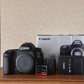 EOS 5D Mark IV 新品 144,800円 中古 90,000円 | ネット最安値の価格