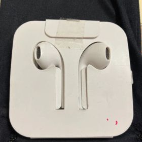 Apple EarPods with 3.5mm Headphone Plug