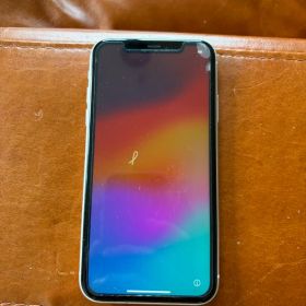 Apple iPhone 11 本体 ホワイト