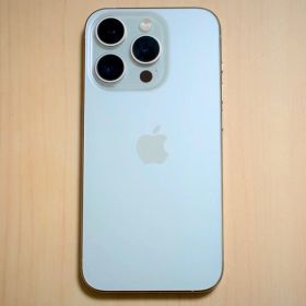 Apple iPhone 15 Pro 本体