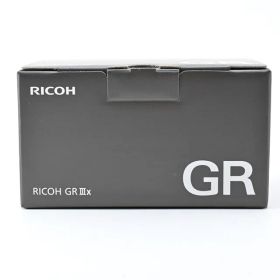 ＜未開封品＞ RICOH GR IIIx｜高級コンパクトデジタルカメラ｜新品未開封｜付属品完備｜安心の新品コンディション｜希少人気モデル