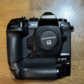 OLYMPUS OM-D E-M1X