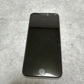 iPhone SE 第3世代 ホワイト64GB 画面割れ 動作確認済 初期化済