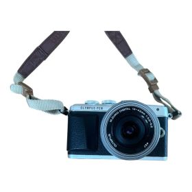OLYMPUS PEN Lite E-PL7ミラーレス一眼