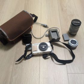 【極美品】OLYMPUS PEN E-PL7 ダブルズームキット