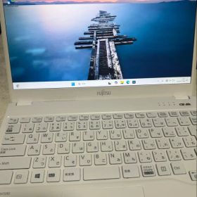 FUJITSU LIFEBOOK UH75/B3 富士通ノートパソコン