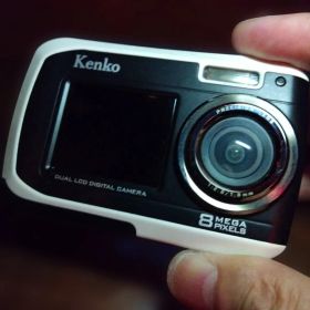 Kenko デジタルカメラ DSC880DW 800万画素 乾電池式