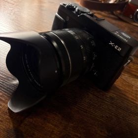 【完動品】FUJIFILM X-E2/XF18-55mm 一眼レフ 充電器付き