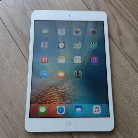 【格安】Apple iPad mini 本体 MD531J/A 16GB