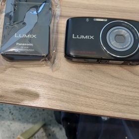 Panasonic LUMIX DMC-S2 コンパクトカメラコンデジ
