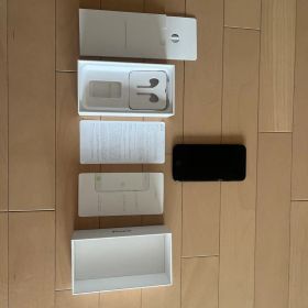 Apple iPhone 7 本体 ブラック 箱付き