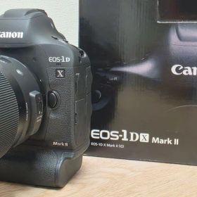 Canon EOS-1DX MarkII ボディ シャッター2000回以下 美品