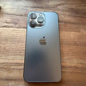 Apple iPhone 13 Pro 本体
