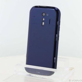 〔中古〕FUJITSU(富士通） らくらくスマートフォン 32GB ネイビー F-42A docomoロック解除SIMフリー〔377-ud〕