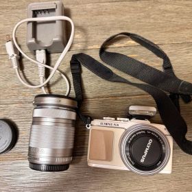 OLYMPUS PEN E-P7 本体 レンズ付き