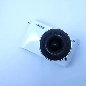 Nikon 1 J1 ダブルズームキット ホワイト スマホ転送可能
