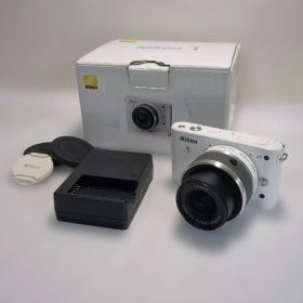 【ジャンク品】Nikon 1 J1 ミラーレスカメラセット 一眼