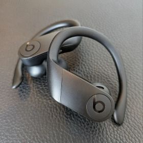 【付属品完備】Powerbeats Pro 完全ワイヤレスイヤホン ブラック