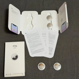 Apple AirTag 4個セット 第一世代 アップル エアタグ 新品・中古
