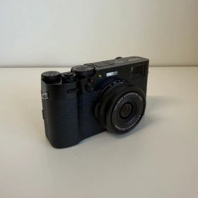 ⁠【ショット2400回】FUJIFILM X100V [ブラック]⁠