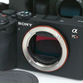 【中古】【良品】ソニー α7CR ILCE-7CR ボディ [ブラック] CA01-R5494-2K4 SONY Eマウント フルサイズ 5軸手ブレ補正 EVF 中古