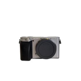 SONY◆デジタル一眼カメラ α6400 ILCE-6400 ボディ [シルバー]//