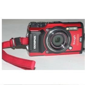 【中古】本物抜群に綺麗な完動美品オリンパスのGPSWi-Fi機能搭載のタToughデジタルカメラTG-5S赤 2週間保証付き 〇F20-6