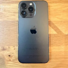 Apple iPhone 13 Pro 本体