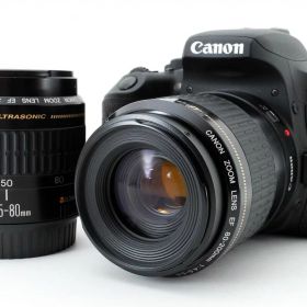 【中古】 キヤノン Canon EOS Kiss X9i ブラック ダブルズームセット 美品 スマホへ転送 バリアングル液晶 ストラップ付き 当店保証30日間 人気 ミラーレス 一眼レフ 交換レンズ カメラ