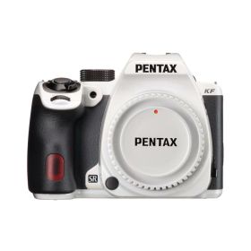【中古】PENTAX KF ボディ クリスタルホワイト APS-Cデジタル一眼レフカメラ 視野率100%光学ファインダー2424万画素 ボディ内手ぶれ補正機構 水・埃に強い防塵防滴対応 全天候型・アウトドアスペック バ