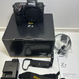 【極美品】Nikon Z8 ボディ シャッター回数 6200枚以下