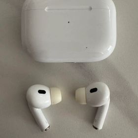 Apple AirPods Pro 第2世代 ワイヤレスイヤホン ホワイト