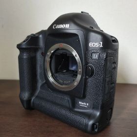 （最終値下げ）Canon EOS-1D Mark II デジタル一眼レフカメラ