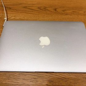 Apple MacBook 11インチAir シルバー 充電器付き【ジャンク】