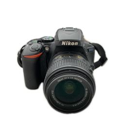 デジタル一眼カメラ D5500【中古】