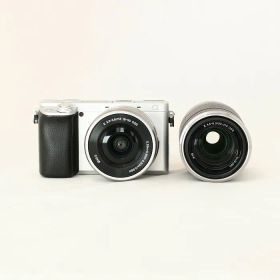 【中古】(ソニー) SONY α6400( ILCE-6400Y) ダブルズームレンズキツト