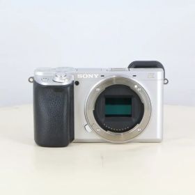 【中古】(ソニー) SONY α6400 (ILCE-6400) ボディ シルバー
