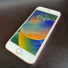iPhone 8 64GB ゴールド SIMロックなし バッテリー89%