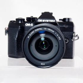【中古】(オーエムシステム) OM SYSTEM OM SYSTEM OM-5 MARKII 14-150IIレンズキツト ブラツク