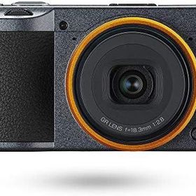 【中古】RICOH GR III Street Edition メタリックグレー APS-Cサイズ大型CMOSセンサー搭載デジタルカメラ 高解像・高コントラストを実現するGRレンズ 4段の手ぶれ補正を搭載 高速ハイブリッドAF 電源オンから高速起動0.8